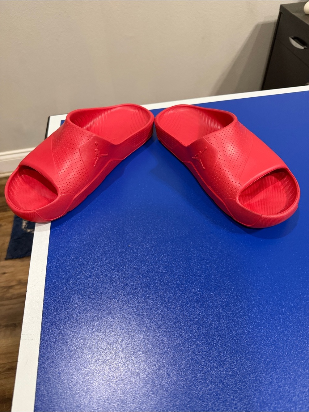 Air Jordan Post Slide 'University Red' size 9